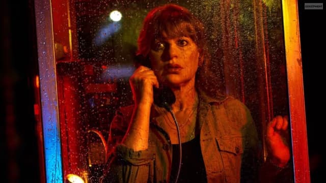 Sandra Bernhard Plays Fran