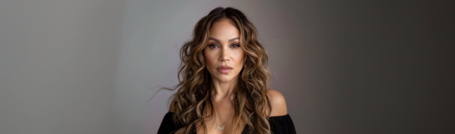 Cover Image for Jennifer Lopez Shared A Few Steamy People, And People Cannot Keep Calm