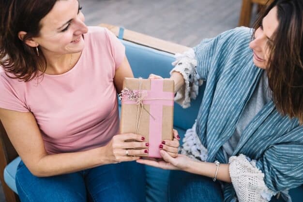 Give Beauty Products To Your Mom