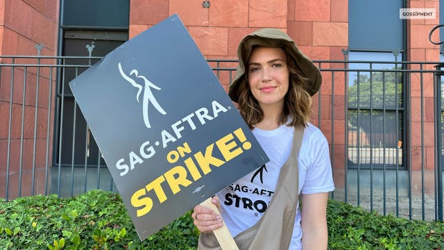 This Is Us' star Mandy Moore on the picket line at Disney