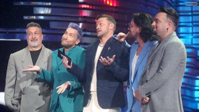 NSYNC Reunited On The VMA Stage