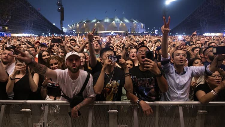 What Can Fans Expect From The Eminem World Tour 2025_